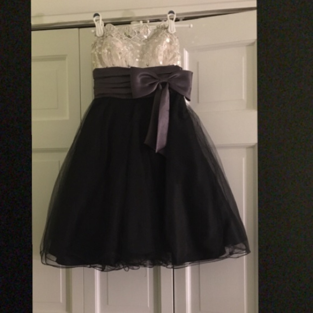 Black and White Semi Dress